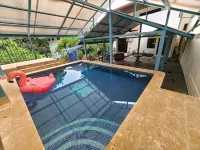 Spacious 5-bedroom beach house in delightful Playa Carrillo with WiFi, AC - 游泳池