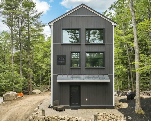 In the Trees - NH w/ Lake Access Hotels in Wakefield