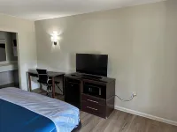Oakwood Inn