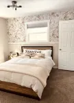 The Trimbelle Cottage: Secluded Riverside Retreat on 7 acres, with Hot Tub!