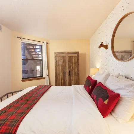 Frisco Gateway to Skiing: Min to Breck + Keystone, Hot Tubs, Pickleball, Sauna