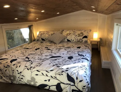 Modern Private Tiny Home in the Forest - Hytter