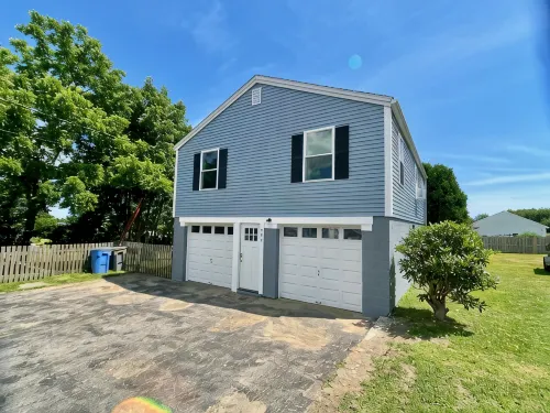 ~2.5mi to Beaches & Downtown Newport - Private Apartment - Condos