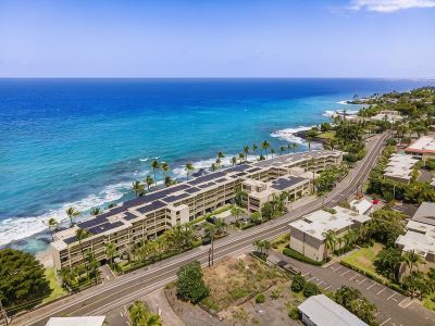 Beautiful Oceanfront Two Bedroom Condo with A/C!