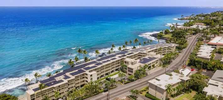 Beautiful Oceanfront Two Bedroom Condo with A/C! Hotels in Holualoa