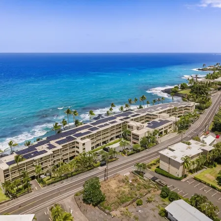 Beautiful Oceanfront Two Bedroom Condo with A/C!