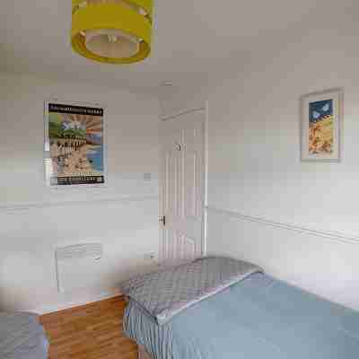 COMFORTABLE COUNTRY CHALET, NEAR DARTMOUTH, DEVON Rooms