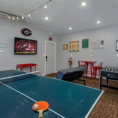 Lake Cottage + Party Dock + Fire Pit + Game Room + Loft
