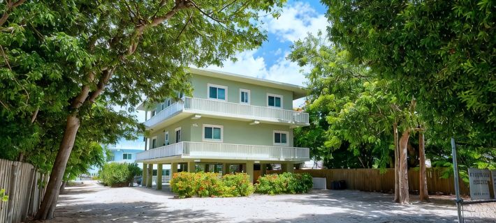 Key Largo Sunset Estate Hotels in Key Largo
