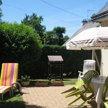 House in a Cul-De-Sac, Very Quiet Village in Sarzeau Enclosed Garden