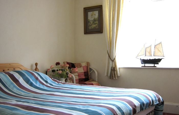 Cornish Cottage sea 100m four bedrooms Kingsand, homely & comfortable