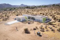 SO GORGEOUS! Luxurious Home w/HOT Tub & Views!!! - Wi-Fi