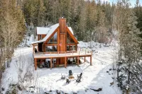 Cedar View Lodge- Scenic Sandpoint area mountain home, in secluded location. - 小木屋