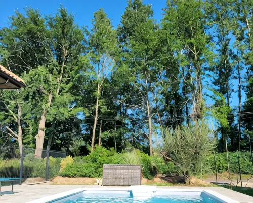 Maison Neuve Bord de Dordogne Hotele w: Lanzac