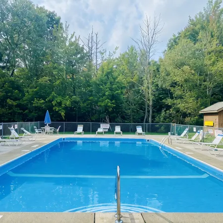 Redwood Retreat in Windham - Pool! Tennis!