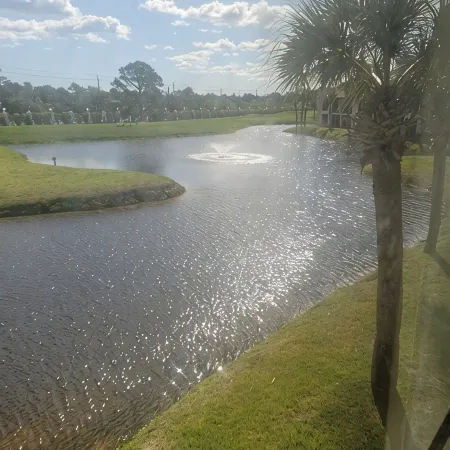 Edgewater beach/Golf resort  heated pool, hot tub, beach access 2bed/2bath