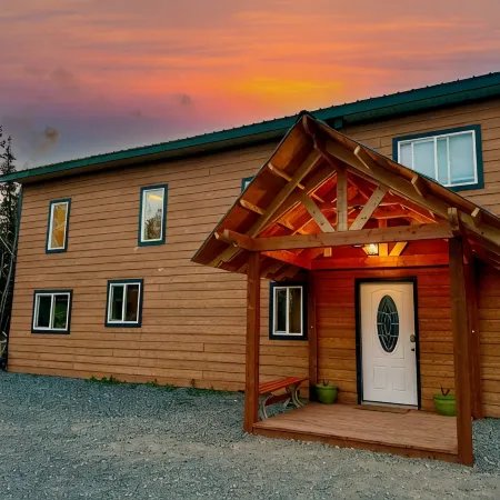 Valley View Retreat - Spacious, beautiful home near river - perfect for families