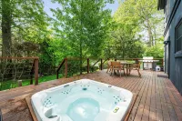 Blackberry: Private Home with Jacuzzi Year-Round - Wi-Fi
