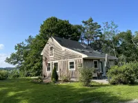 Waterfront cottage with deep water dock, ocean front. - 4-Star
