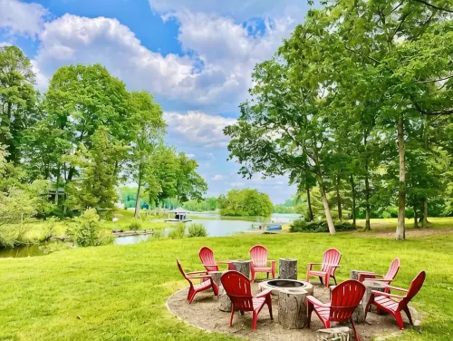 Lakefront Cabin Boat slip Wifi Fishing Firepit - Homestays