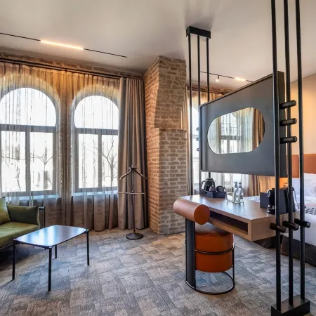 Qarvasla Hotel