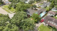 Private Retreat w/ Pool, Patio, BBQ! 6BR 3BA Gem - Private Pools