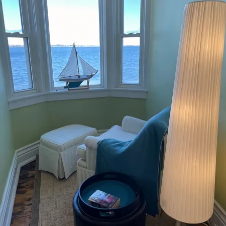 Oceanfront 3-Bedroom Captain's House