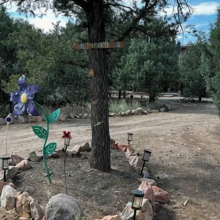 Private/Cozy 2 bedroom mountain cabin Serenity now