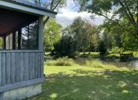 Waterfront cabin with access to Long Lake and Mud Lake. - Alppimaja