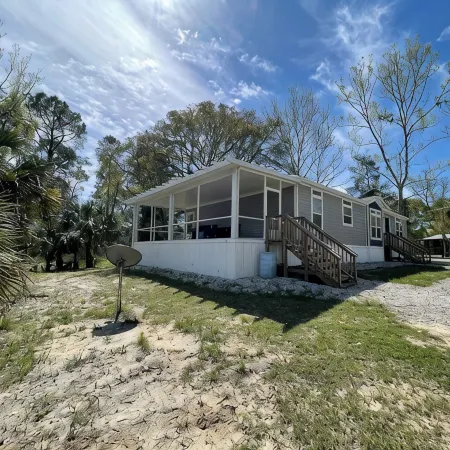 Lily Pad 3 bedrooms and 2 baths