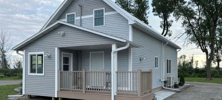Spacious waterfront  home recently remodeled with WiFi, AC, and cable TV. Hotels in Oconto County