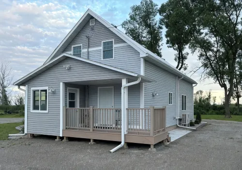 Spacious waterfront  home recently remodeled with WiFi, AC, and cable TV. - 4-Star