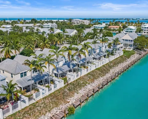 ★Remodeled tropical delight townhome★private plunge pool close to fun activities Hotels in Duck Key
