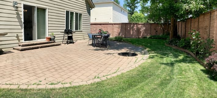 Spacious, Clean Home in Town w/ King En Suite & Hot Tub Hotels in Sandpoint