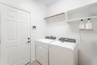 Brand New Pool & Spa! 4-Bdr Home in the Woodlands TX, Sleeps 10 - Private Pools