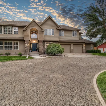 Stunning and spacious retreat w/ Heated pool and hot tub