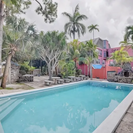 1BD retreat w/ BBQ: Close to Bahamar & Beach