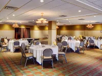 Chateau Nova Kingsway Hotels near Glenora