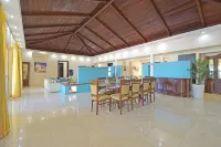 Direct Beachfront 6 BDR/en-suite /maid included. Excellent service. Rare gem (O) - Homestays