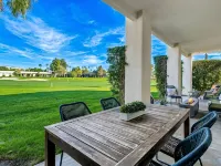 🌈 FIESTA SIESTA! Gated🏡 End unit🍹 Mountain🌄 Golf🏌️‍♂️BBQ🍔 Fire Pit🔥Pool👙 Hotels in Cathedral City