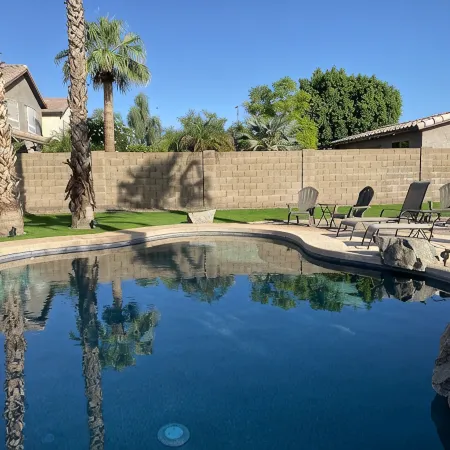 Cozy getaway home w/ POOL and GREAT location!