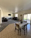 Spacious Stargazing Sleeps 8-10 Secret Gem 4Br, HotTub, Treadmill, Keyless Entry - Wifi
