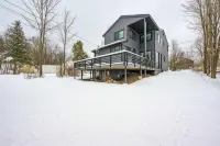 New - Cozy Modern: Stunning Views,3 Mins Ski,BBQ,Fire Pit,Game Room,Walk to Town