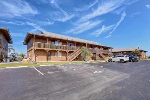 Lake View -Fresh & New-Bass N Sun-Pool-King Bed