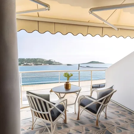 Casa Blue Marine, Philian Collection