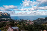 GuestReady - Tranquil Getaway in Madeira - Sea View