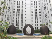 Moagi Stay Alamanda - Netflix Ready! at Bassura City Apartment - Homestays