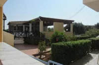 Mareva Apartments