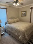 Charming 2-bedroom house in Monroeville with Wi-Fi and AC. - Wifi
