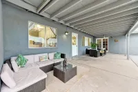 Vila Hearts- 5BD with pool, Hot tub, Sauna, Arcade, Bar all you need N the Strip